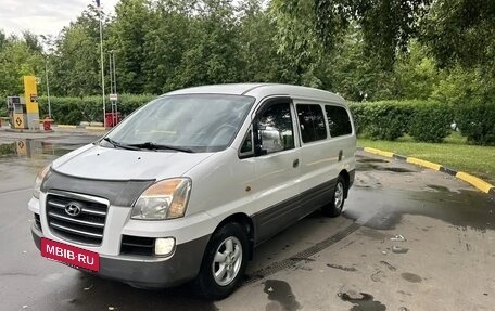 Hyundai Starex I рестайлинг, 2007 год, 890 000 рублей, 2 фотография