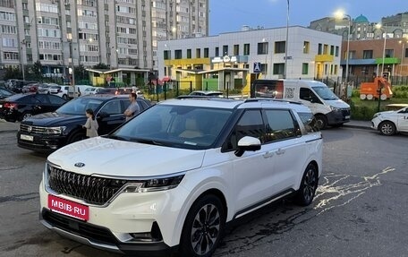 KIA Carnival, 2021 год, 2 000 000 рублей, 2 фотография