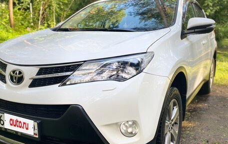 Toyota RAV4, 2015 год, 1 900 000 рублей, 2 фотография
