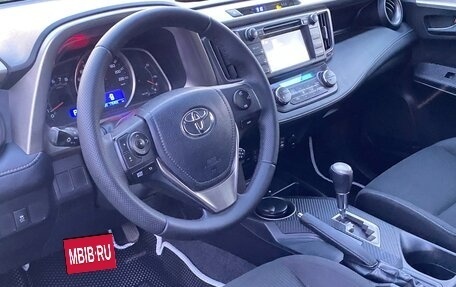 Toyota RAV4, 2015 год, 1 900 000 рублей, 9 фотография