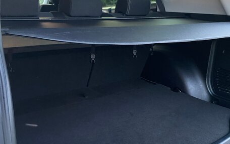 Toyota RAV4, 2015 год, 1 900 000 рублей, 16 фотография