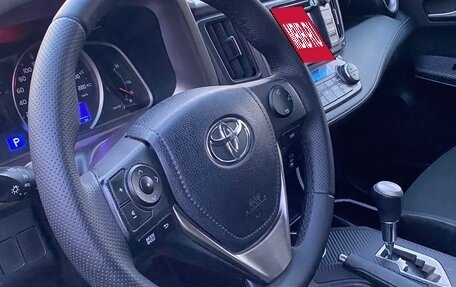 Toyota RAV4, 2015 год, 1 900 000 рублей, 10 фотография