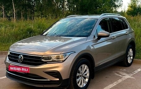 Volkswagen Tiguan II, 2021 год, 3 230 000 рублей, 2 фотография