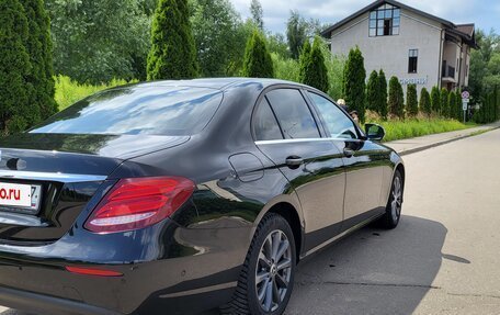 Mercedes-Benz E-Класс, 2017 год, 1 950 000 рублей, 4 фотография