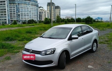 Volkswagen Polo VI (EU Market), 2012 год, 700 000 рублей, 2 фотография