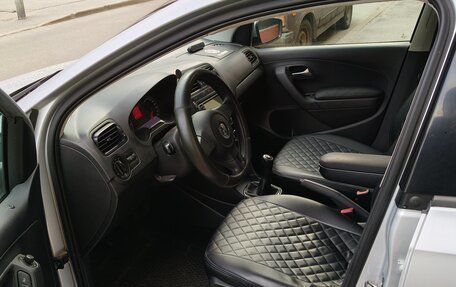 Volkswagen Polo VI (EU Market), 2012 год, 700 000 рублей, 25 фотография
