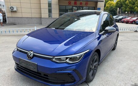 Volkswagen Golf VIII, 2022 год, 1 960 000 рублей, 3 фотография