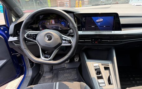 Volkswagen Golf VIII, 2022 год, 1 960 000 рублей, 9 фотография
