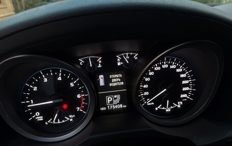 Toyota Land Cruiser 200, 2013 год, 4 650 000 рублей, 8 фотография