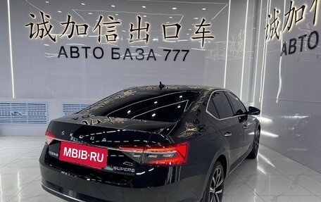 Skoda Superb III рестайлинг, 2023 год, 2 200 000 рублей, 3 фотография