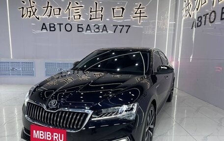 Skoda Superb III рестайлинг, 2023 год, 2 200 000 рублей, 4 фотография