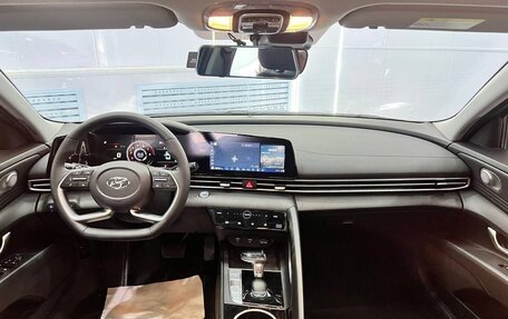 Hyundai Elantra, 2023 год, 1 500 000 рублей, 15 фотография