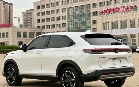 Honda Vezel, 2023 год, 1 770 000 рублей, 3 фотография