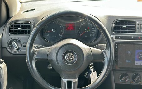 Volkswagen Polo VI (EU Market), 2013 год, 750 000 рублей, 29 фотография