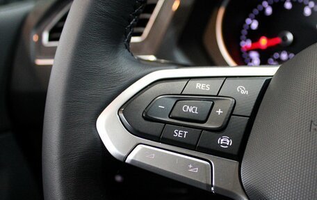 Volkswagen Tiguan II, 2020 год, 3 195 000 рублей, 14 фотография