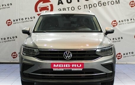 Volkswagen Tiguan II, 2020 год, 3 195 000 рублей, 3 фотография