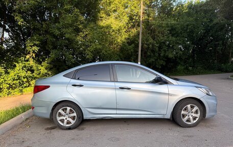 Hyundai Solaris II рестайлинг, 2011 год, 465 000 рублей, 3 фотография