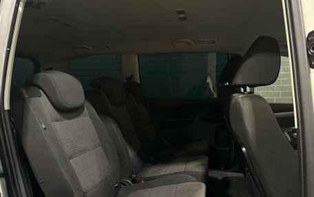 Volkswagen Sharan II, 2011 год, 1 445 000 рублей, 13 фотография