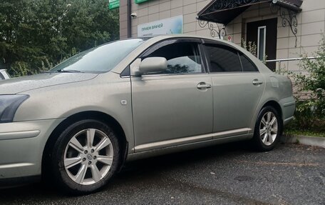 Toyota Avensis III рестайлинг, 2006 год, 630 000 рублей, 1 фотография
