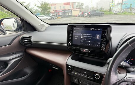 Toyota Yaris Cross, 2022 год, 1 750 000 рублей, 8 фотография