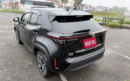 Toyota Yaris Cross, 2022 год, 1 750 000 рублей, 2 фотография