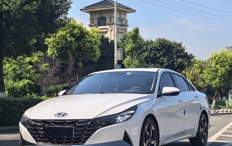 Hyundai Elantra, 2023 год, 1 240 007 рублей, 1 фотография
