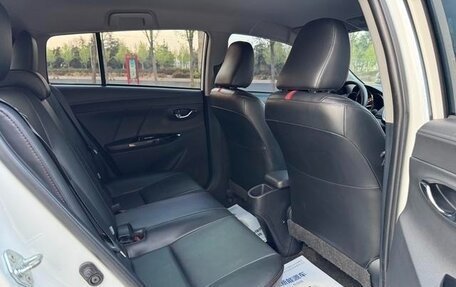Toyota Yaris XP150 рестайлинг, 2022 год, 1 200 000 рублей, 12 фотография