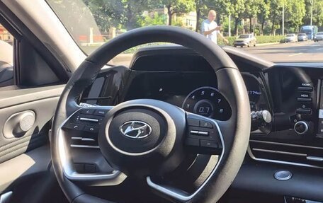 Hyundai Elantra, 2023 год, 1 240 007 рублей, 14 фотография