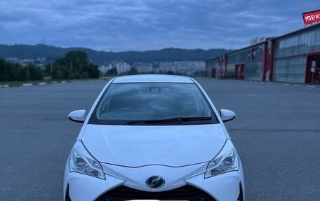 Toyota Vitz, 2017 год, 950 000 рублей, 1 фотография