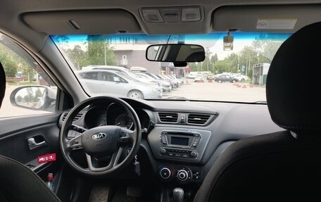 KIA Rio III рестайлинг, 2013 год, 700 000 рублей, 2 фотография