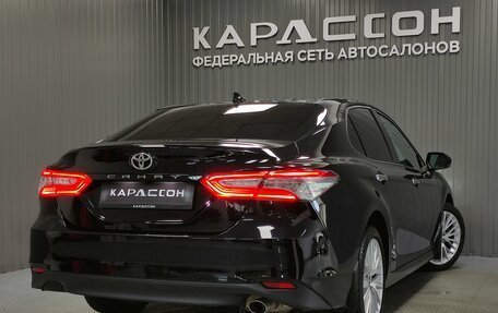 Toyota Camry, 2020 год, 3 149 000 рублей, 2 фотография