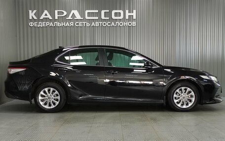 Toyota Camry, 2020 год, 2 660 000 рублей, 6 фотография