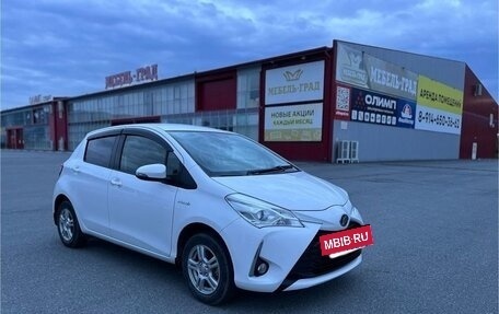 Toyota Vitz, 2017 год, 950 000 рублей, 3 фотография