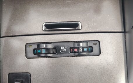 Lexus IS II рестайлинг 2, 2005 год, 1 450 000 рублей, 14 фотография