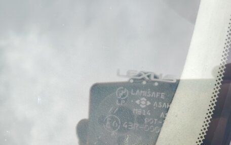 Lexus IS II рестайлинг 2, 2005 год, 1 450 000 рублей, 31 фотография