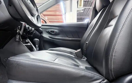 Toyota Yaris Cross, 2022 год, 1 140 000 рублей, 7 фотография