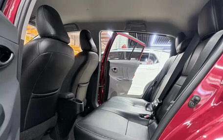 Toyota Yaris Cross, 2022 год, 1 140 000 рублей, 14 фотография