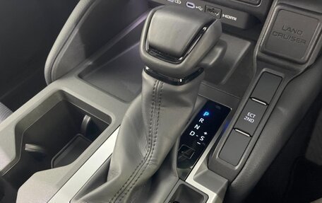 Toyota Land Cruiser Prado, 2024 год, 6 650 300 рублей, 13 фотография