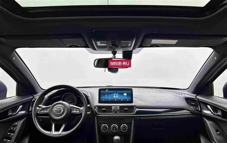Mazda CX-4, 2022 год, 1 800 000 рублей, 7 фотография