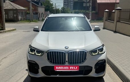 BMW X5, 2019 год, 6 090 000 рублей, 2 фотография