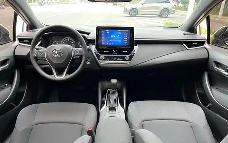 Toyota Corolla, 2022 год, 1 300 025 рублей, 5 фотография