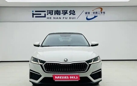Skoda Octavia IV, 2022 год, 1 800 000 рублей, 2 фотография