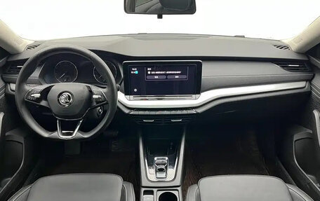 Skoda Octavia IV, 2022 год, 1 800 000 рублей, 7 фотография