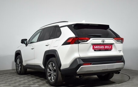 Toyota RAV4, 2024 год, 3 790 000 рублей, 8 фотография
