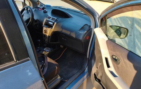Toyota Yaris III рестайлинг, 2007 год, 530 000 рублей, 7 фотография