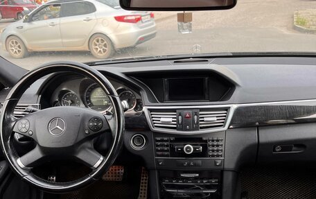 Mercedes-Benz E-Класс, 2009 год, 1 350 000 рублей, 6 фотография