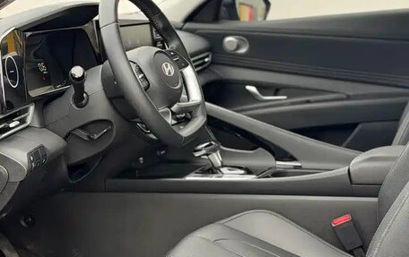 Hyundai Elantra, 2023 год, 1 430 000 рублей, 11 фотография