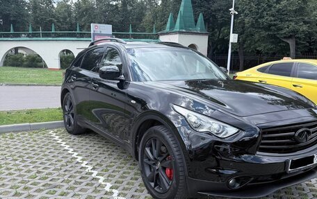 Infiniti QX70, 2013 год, 2 500 000 рублей, 2 фотография