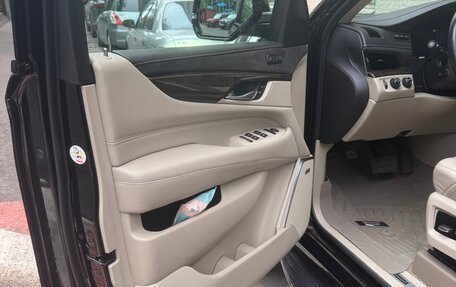 Cadillac Escalade IV, 2018 год, 5 000 000 рублей, 13 фотография