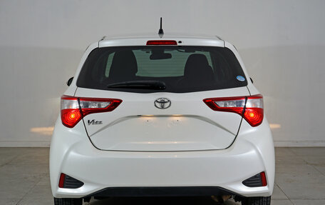 Toyota Vitz, 2019 год, 1 050 000 рублей, 6 фотография